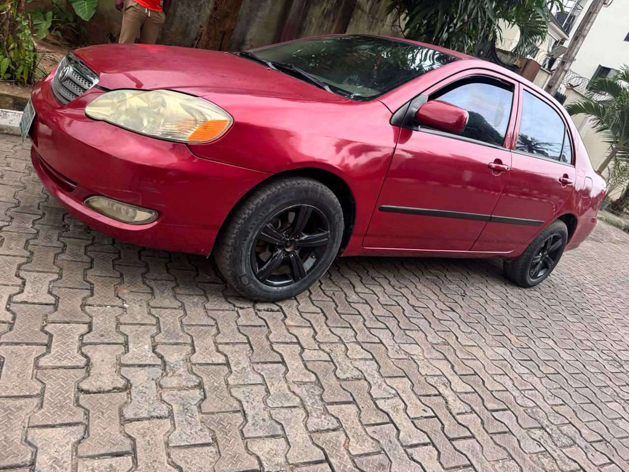2006 Toyota Corolla Red Sedan — photo 7
