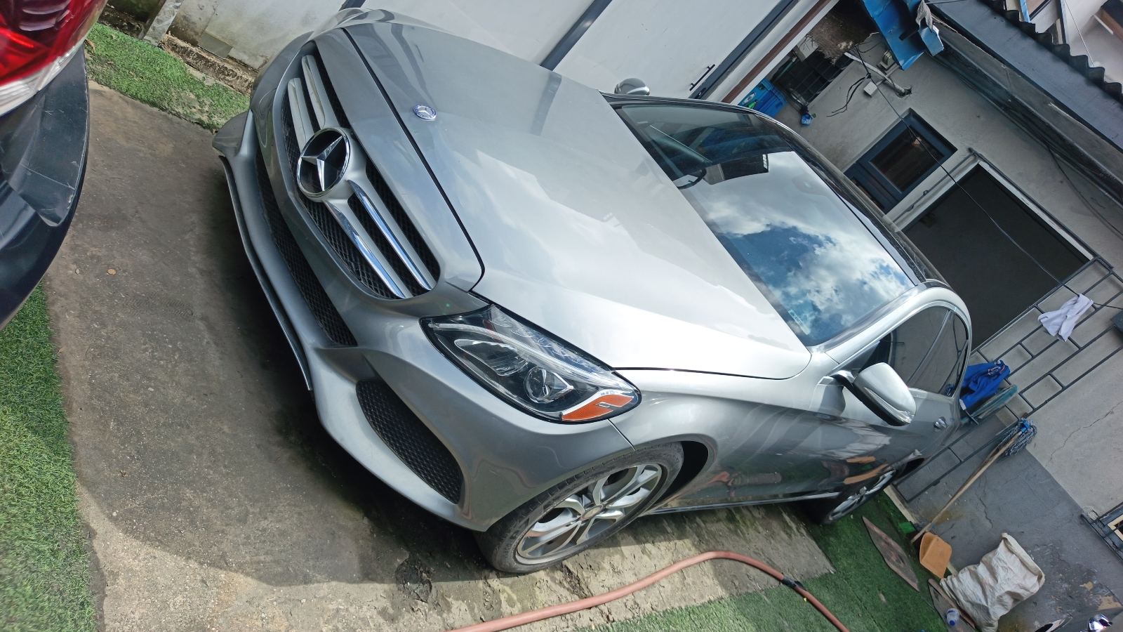 Mercedes-Benz C300 4MATIC gray Sedan