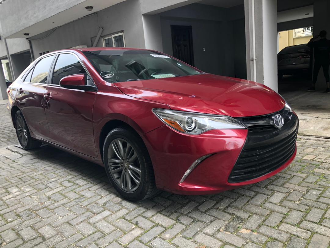 Toyota Camry SE Red Sedan