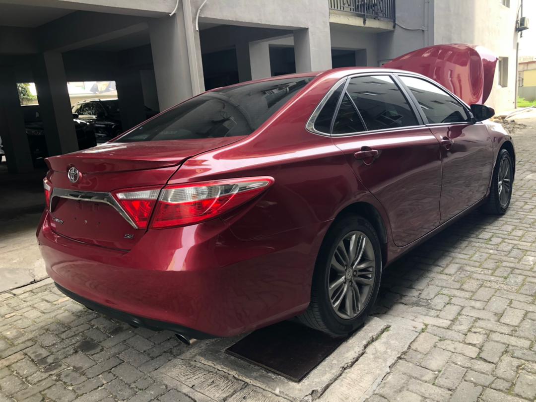 Toyota Camry SE Red Sedan
