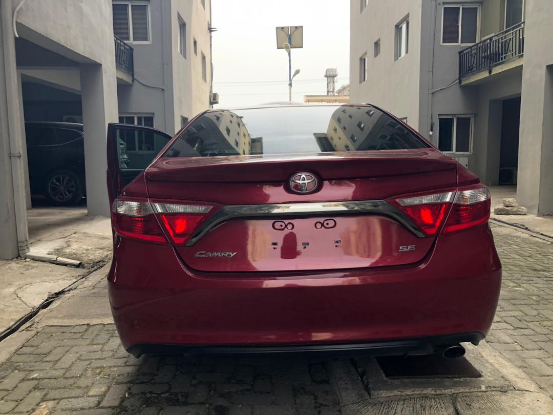 Toyota Camry SE Red Sedan