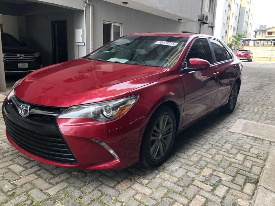 Toyota Camry SE Red Sedan