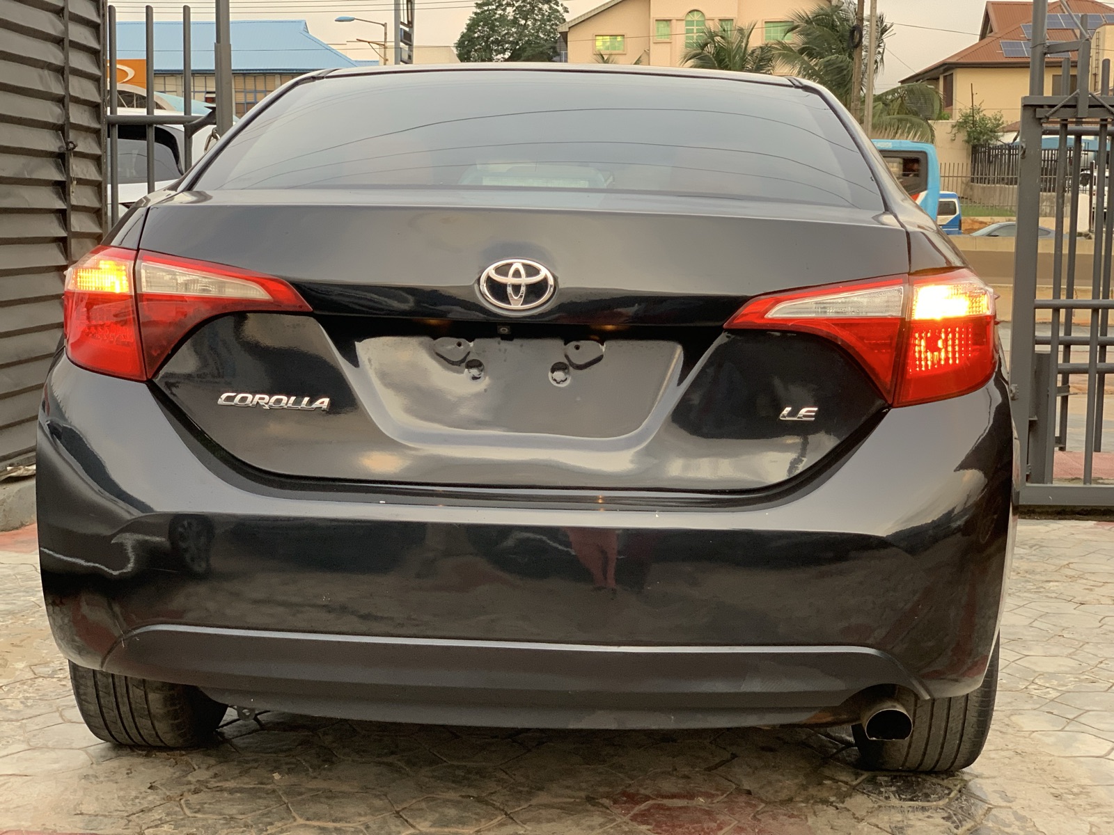 2015 Toyota Corolla LE Black Sedan