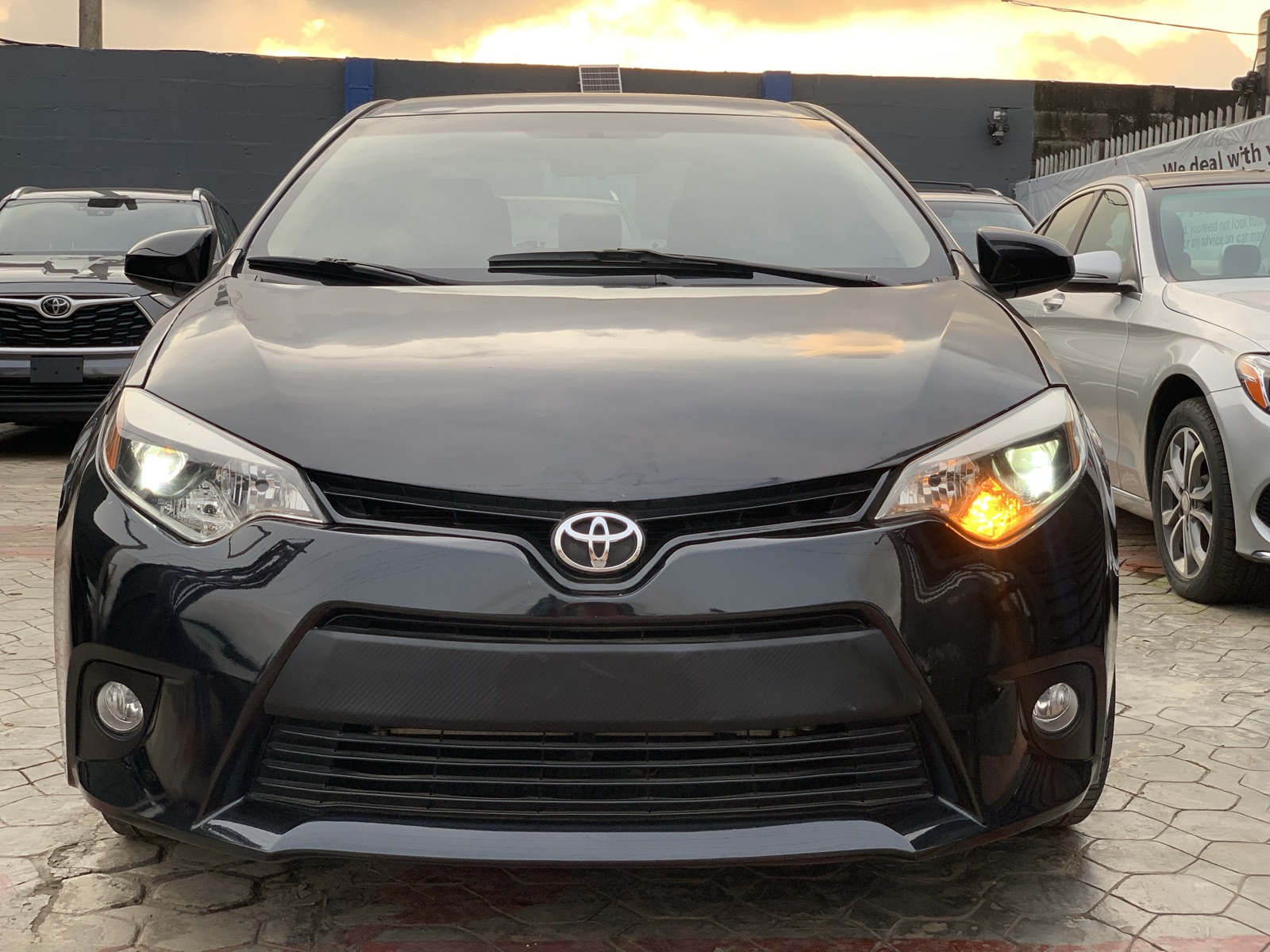 2015 Toyota Corolla LE Black Sedan