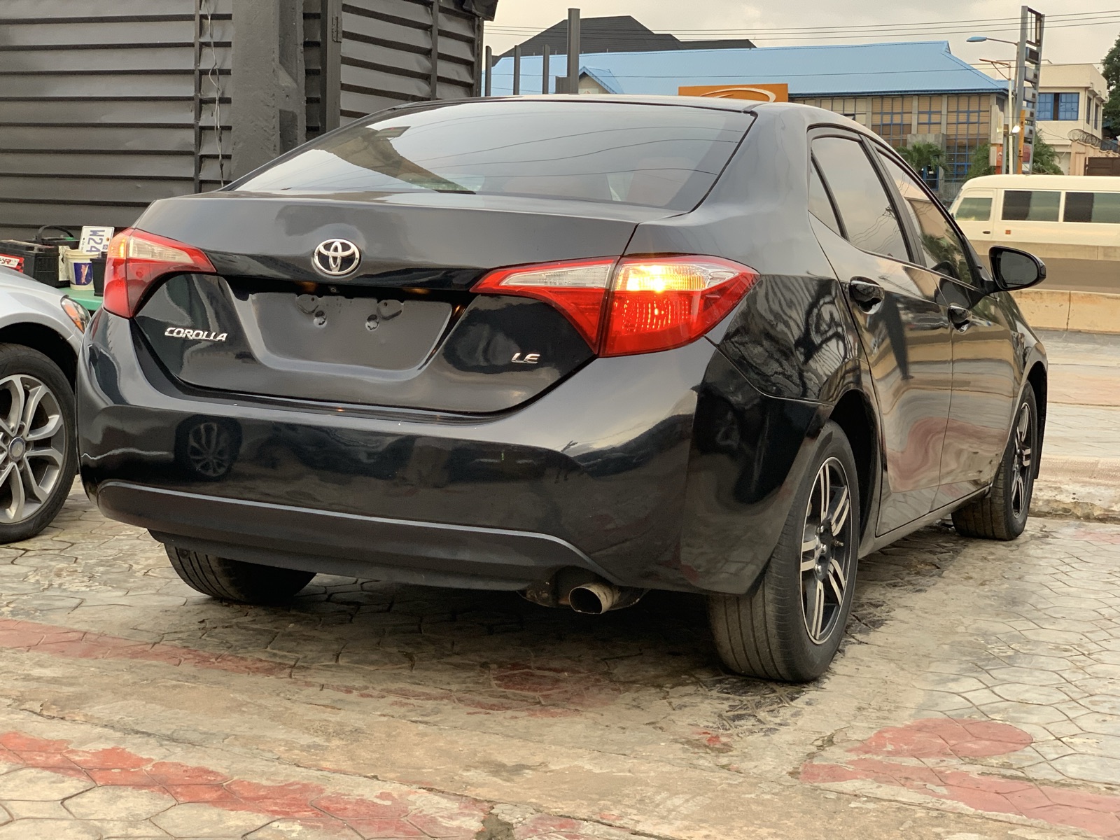 2015 Toyota Corolla LE Black Sedan
