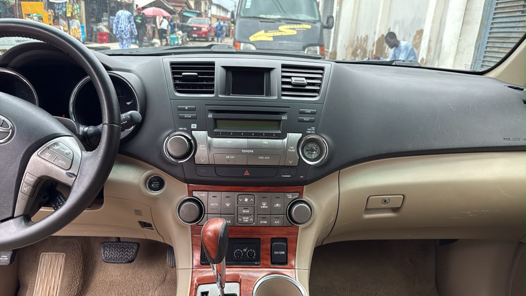 2009 Toyota Highlander Foreign Used.