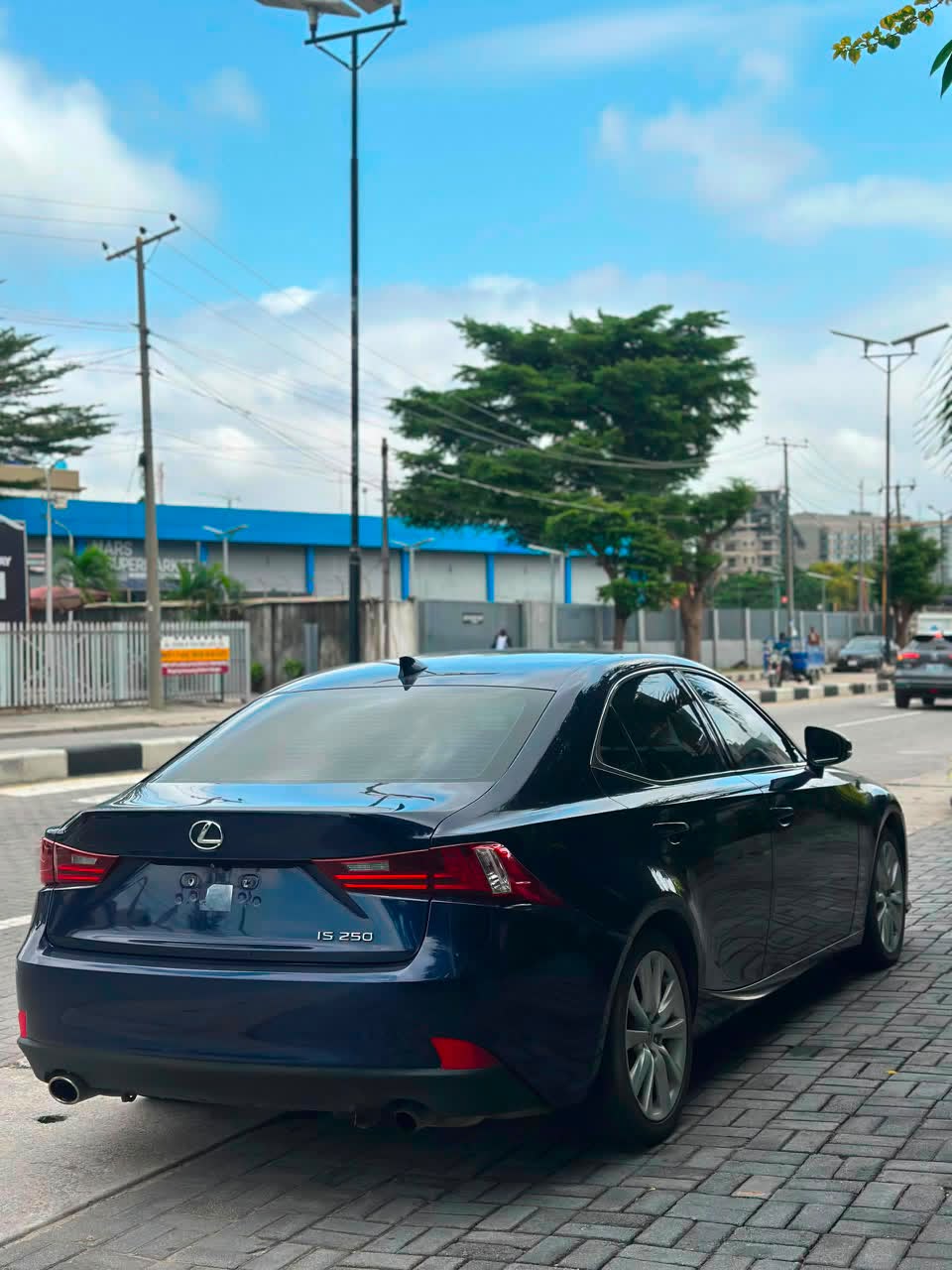 Lexus IS 250, Dark Blue Sedan