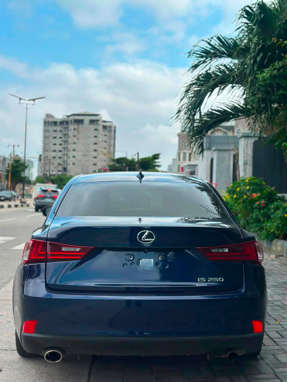 Lexus IS 250, Dark Blue Sedan
