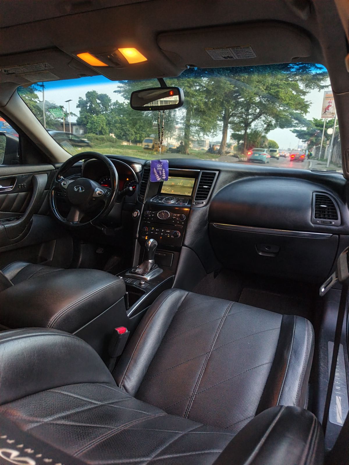Infiniti FX35, Black SUV for Sale — photo 10