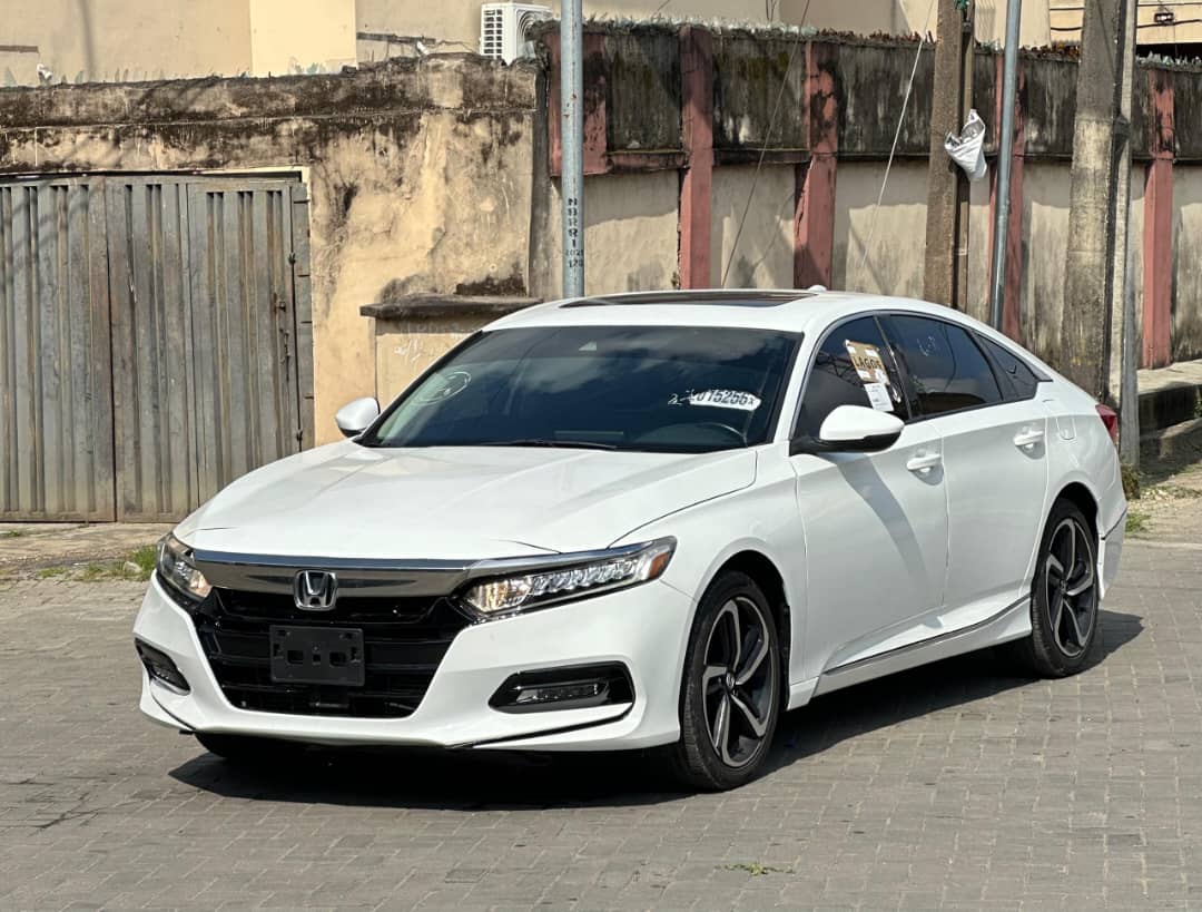 Honda Accord 2.0T White Sedan