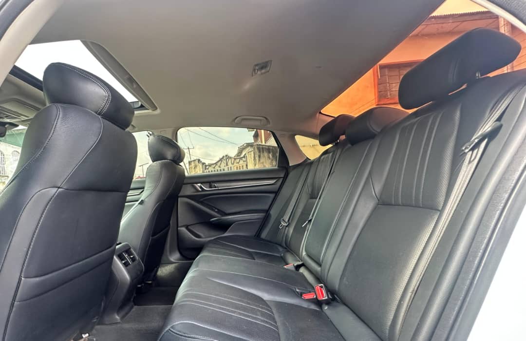 Honda Accord 2.0T White Sedan