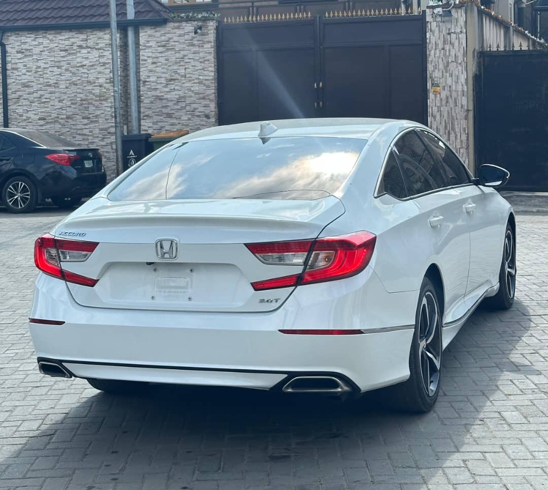 Honda Accord 2.0T White Sedan