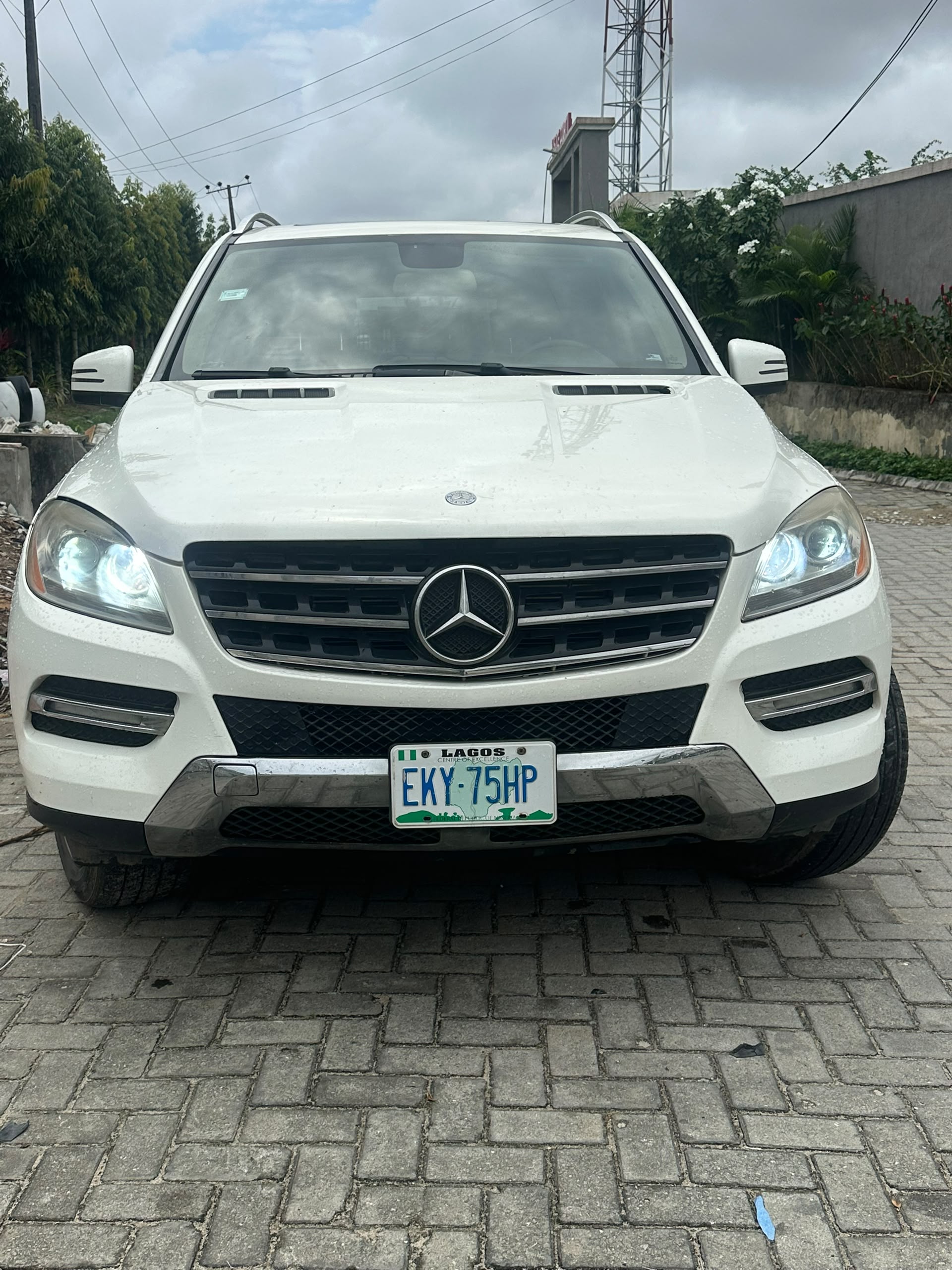 Mercedes-Benz ML 350 4MATIC White SUV ML350