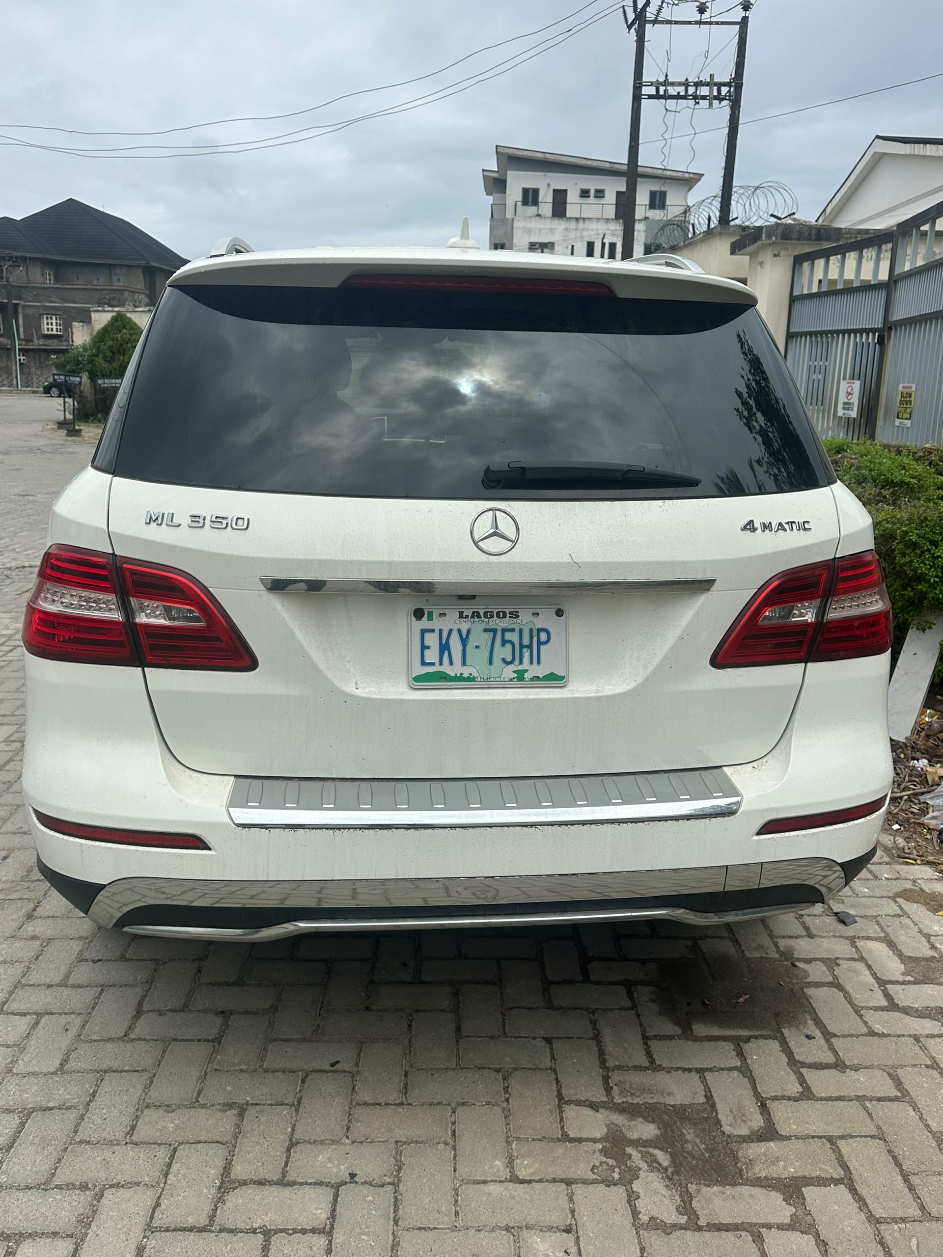 Mercedes-Benz ML 350 4MATIC White SUV ML350