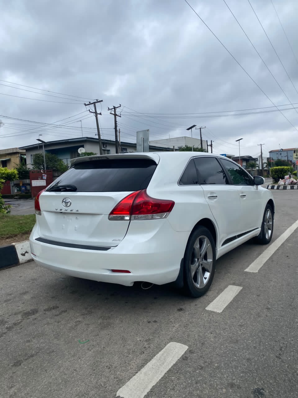 Toyota Venza White for Sale