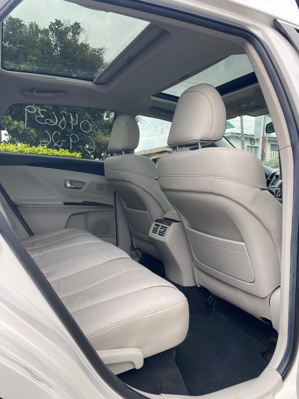 Toyota Venza White for Sale