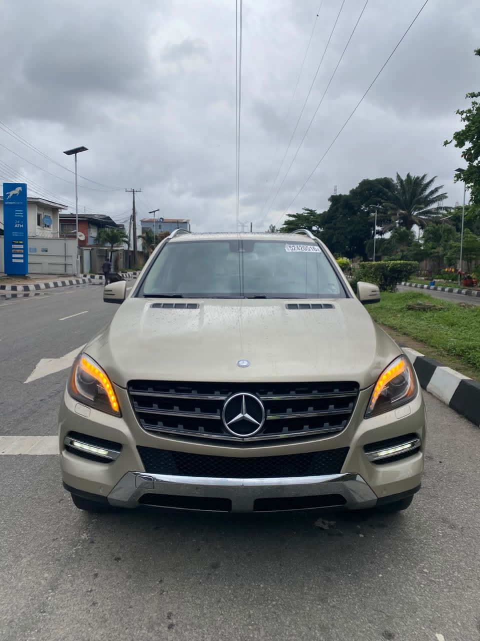 Mercedes-Benz ML 350 4MATIC Gold SUV ML350