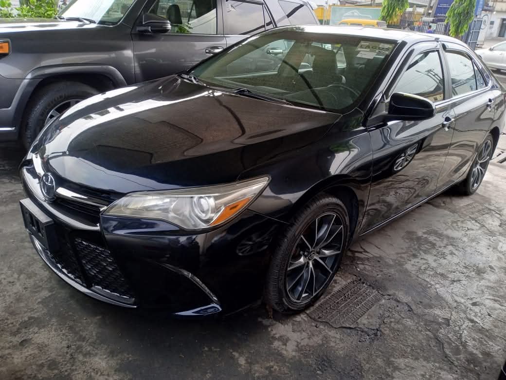 2016 Toyota Camry XSE — photo 3