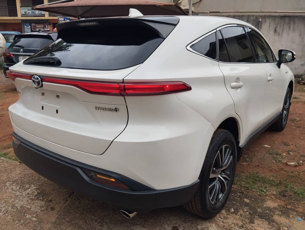 Toyota Venza Hybrid White SUV