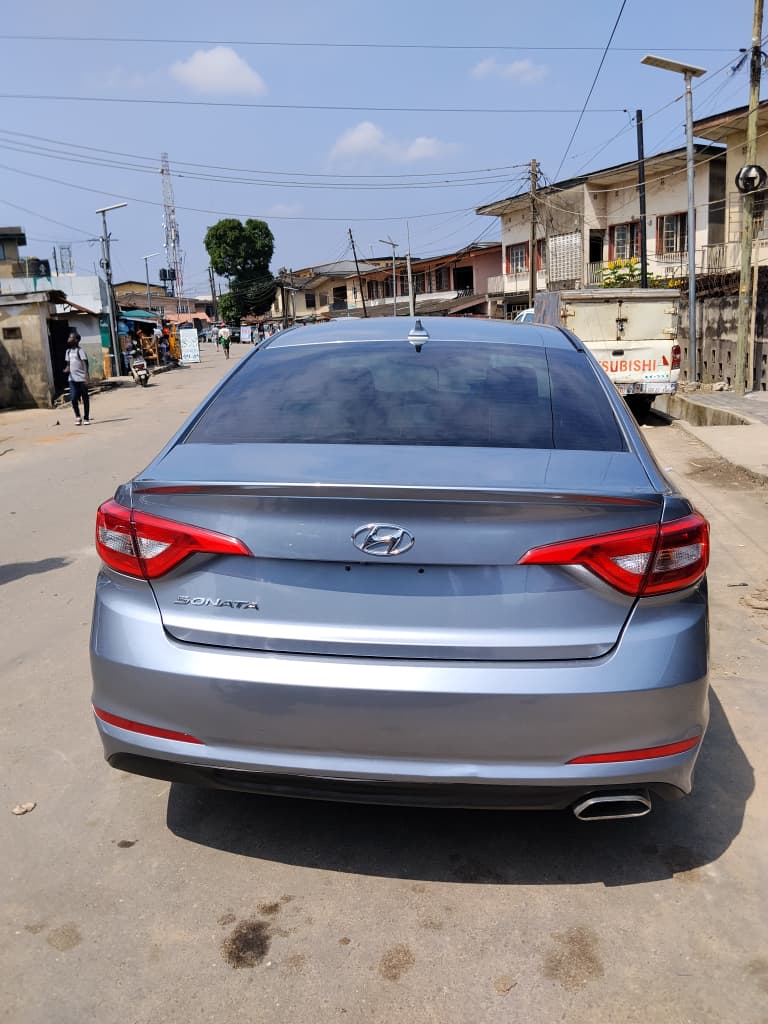 Hyundai Sonata Silver Sedan