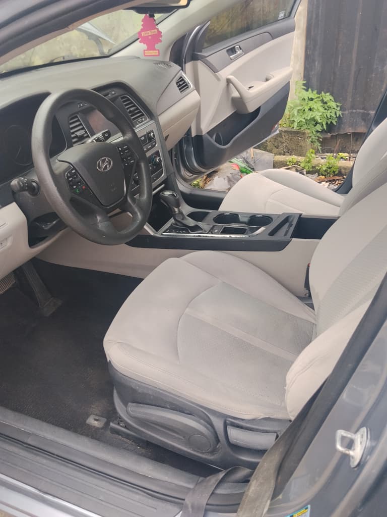 Hyundai Sonata Silver Sedan