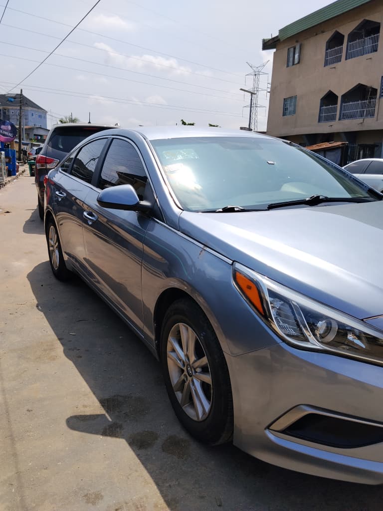 Hyundai Sonata Silver Sedan