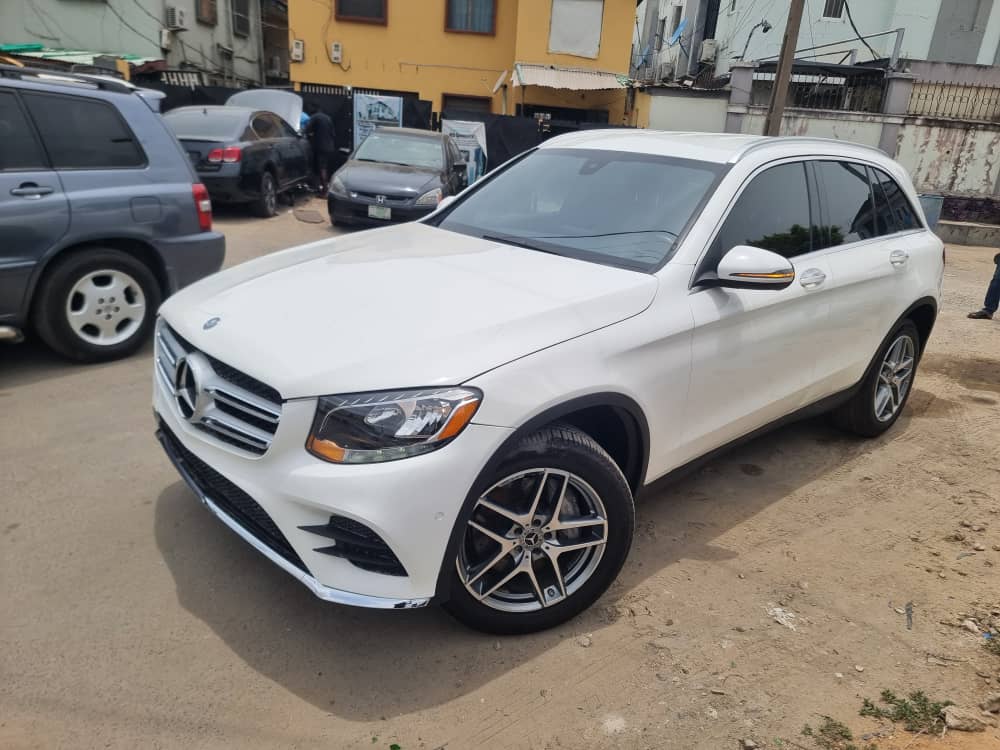 2019 MB GLC300 SUV 4MATIC