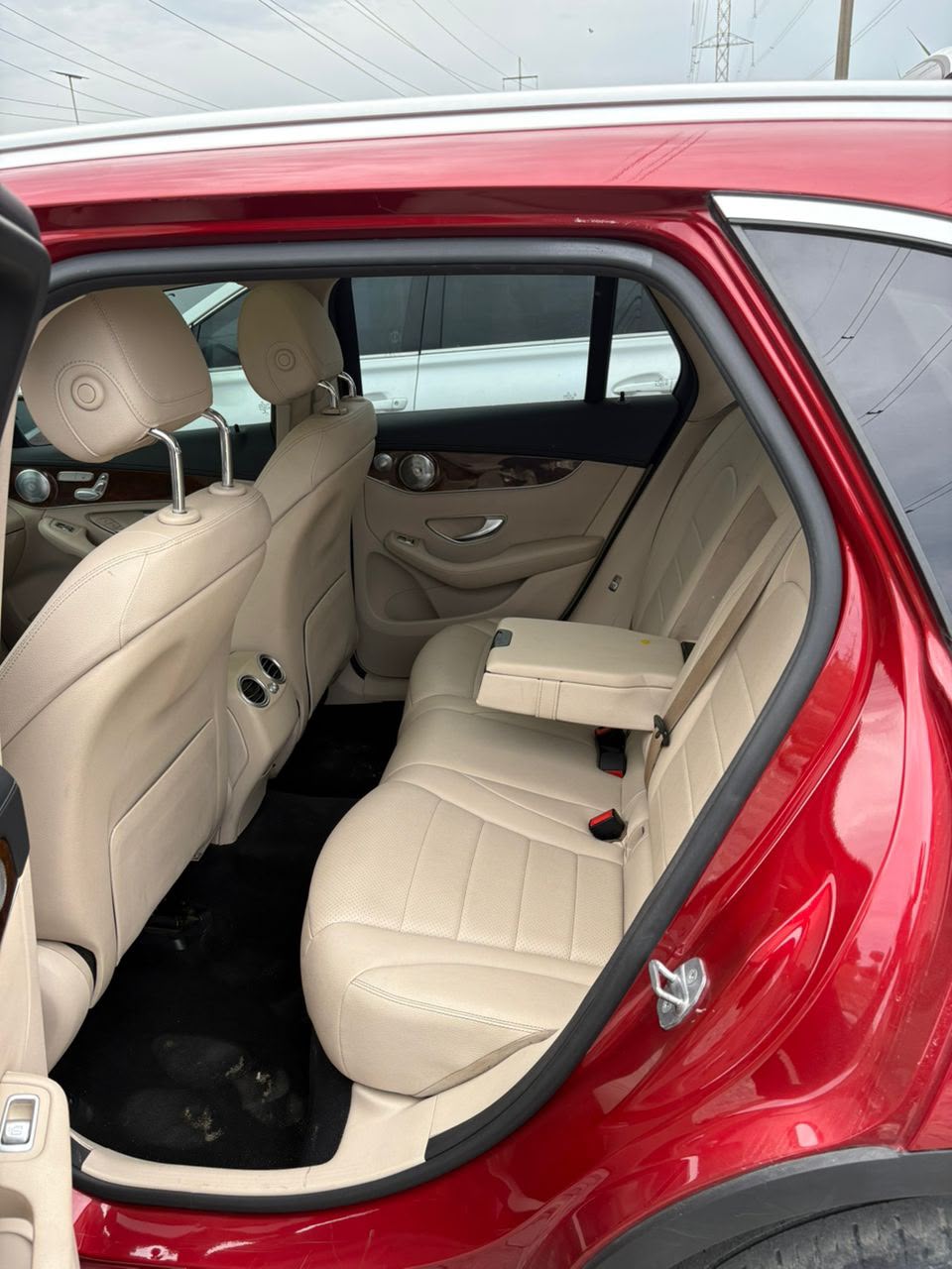 Mercedes-Benz GLC 300 4MATIC Red SUV — photo 5