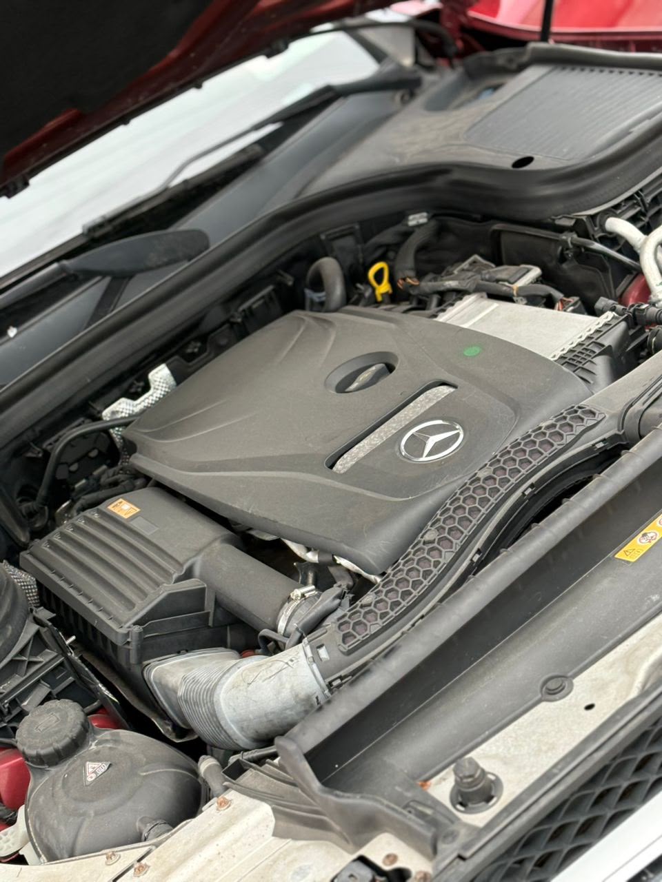 Mercedes-Benz GLC 300 4MATIC Red SUV — photo 7