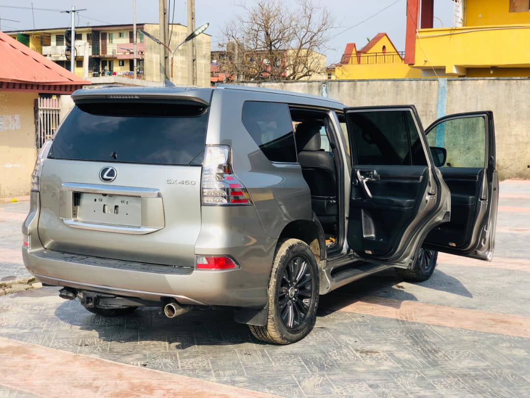 Lexus GX460 SUV, Silver with Alloy Wheels GX 460