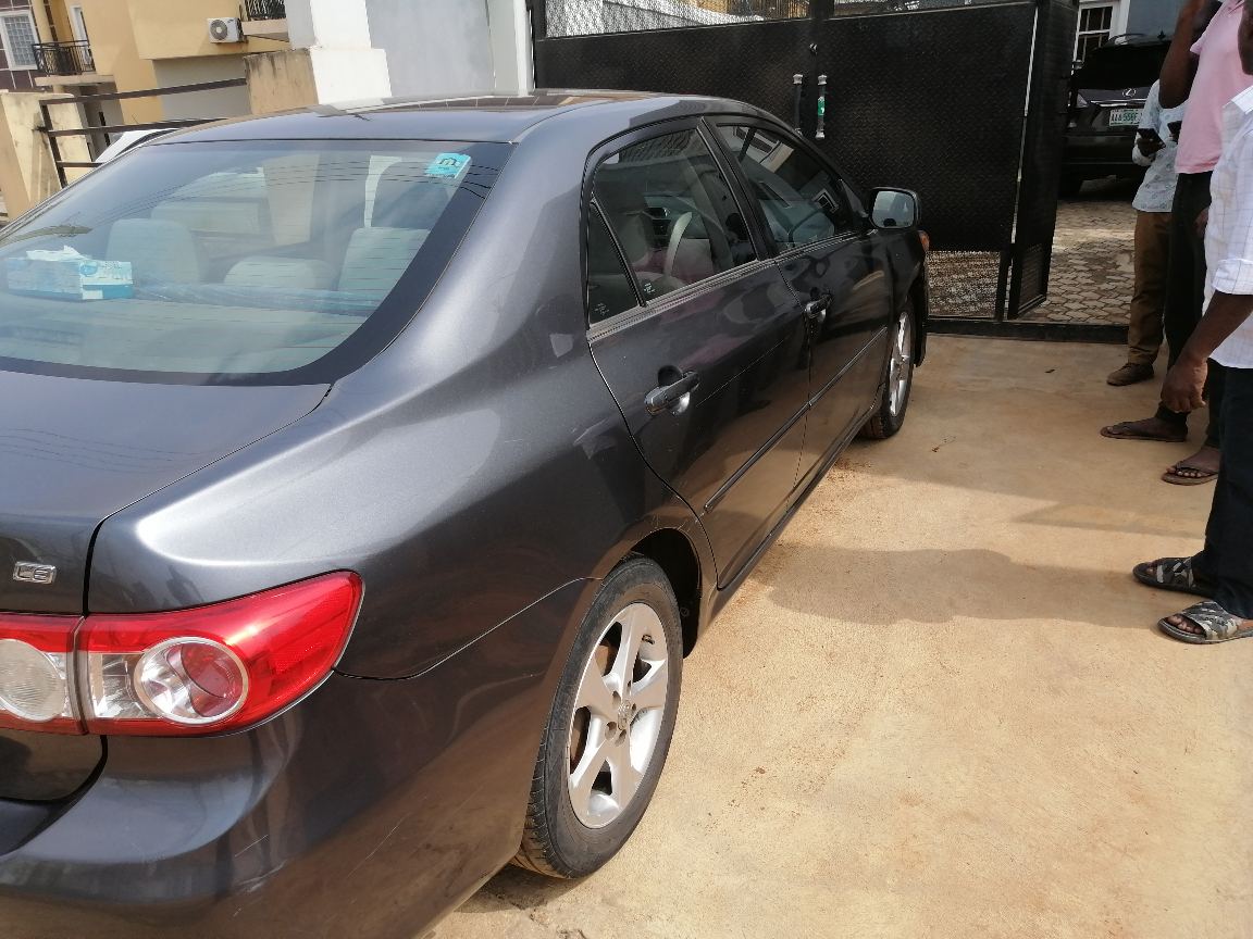 2013 Toyota Corolla LE, Dark Grey Sedan