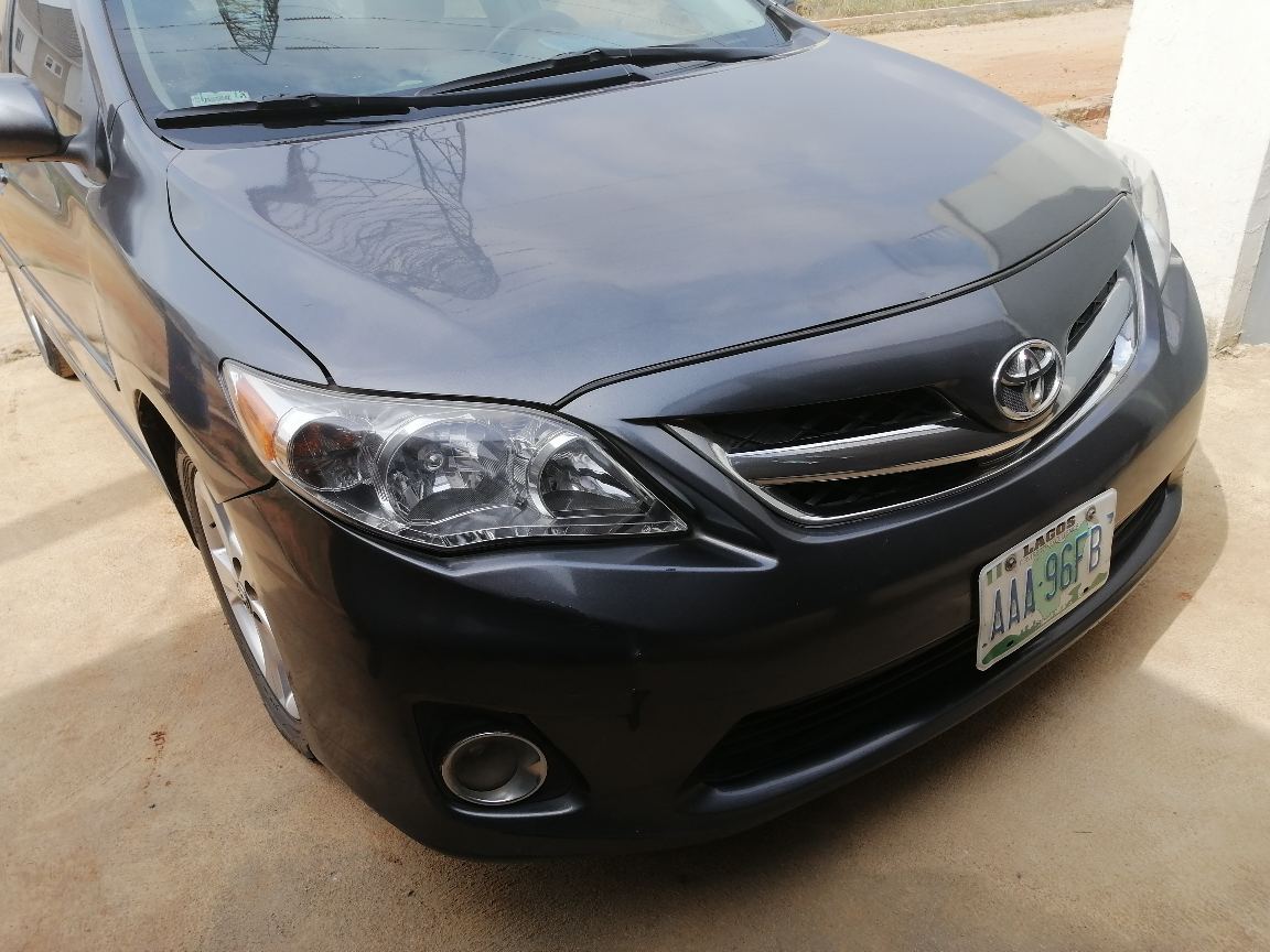 2013 Toyota Corolla LE, Dark Grey Sedan
