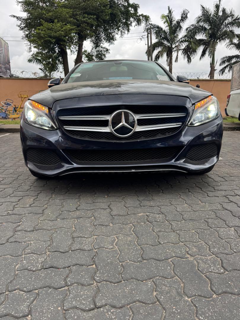 2016 MB C300 4MATIC