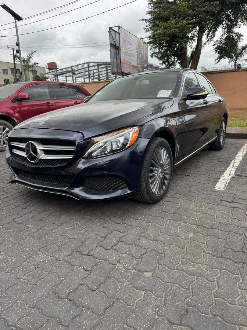 2016 MB C300 4MATIC — photo 6