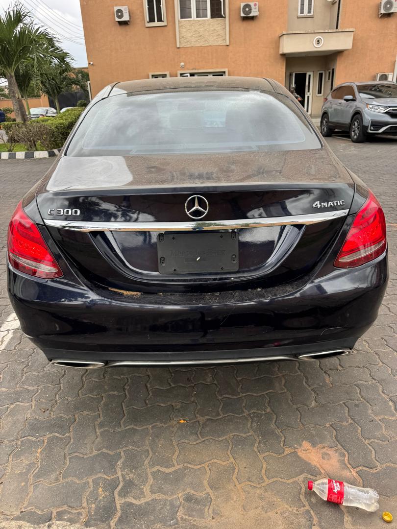 2016 MB C300 4MATIC — photo 7