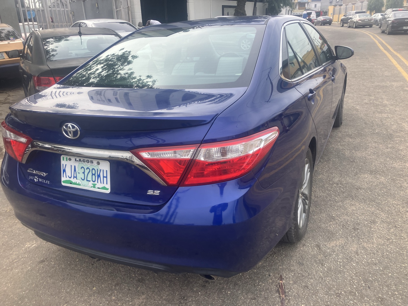 Toyota Camry SE 2016 model