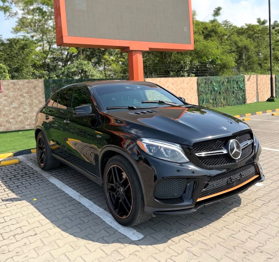 Mercedes-Benz GLE 43 AMG Coupe Black GLE43 AMG