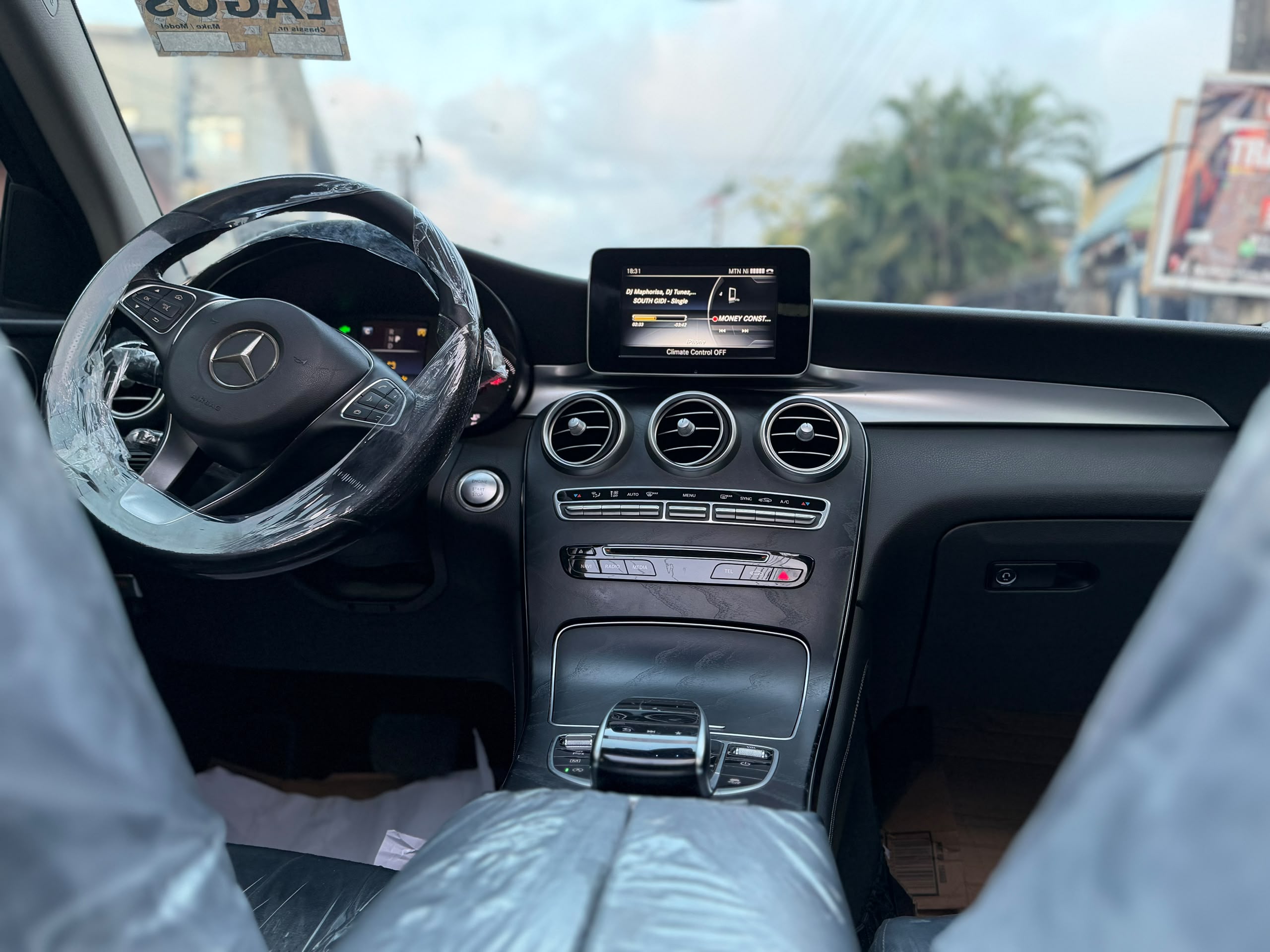 Mercedes-Benz GLC 300 Silver SUV GLC300