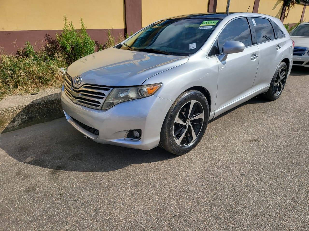2012 Toyota Venza Silver SUV — photo 4
