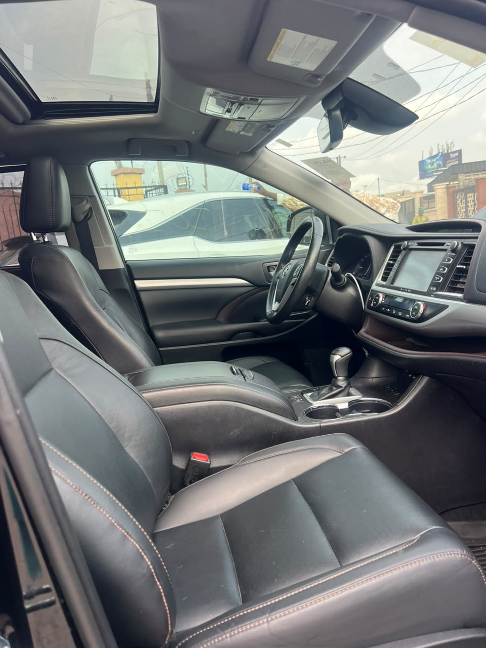 Toyota Highlander XLE AWD Black SUV
