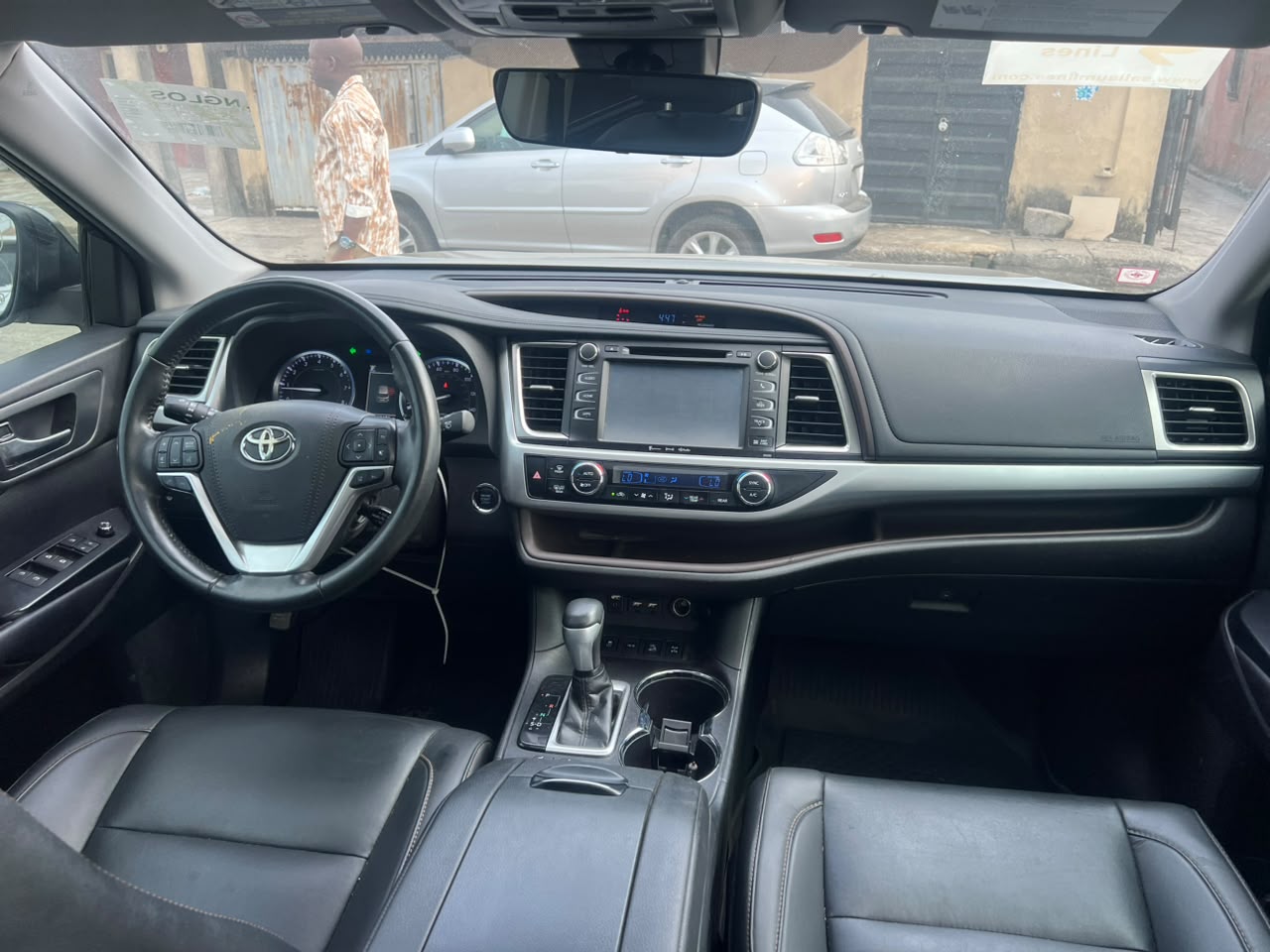 Toyota Highlander XLE AWD Black SUV