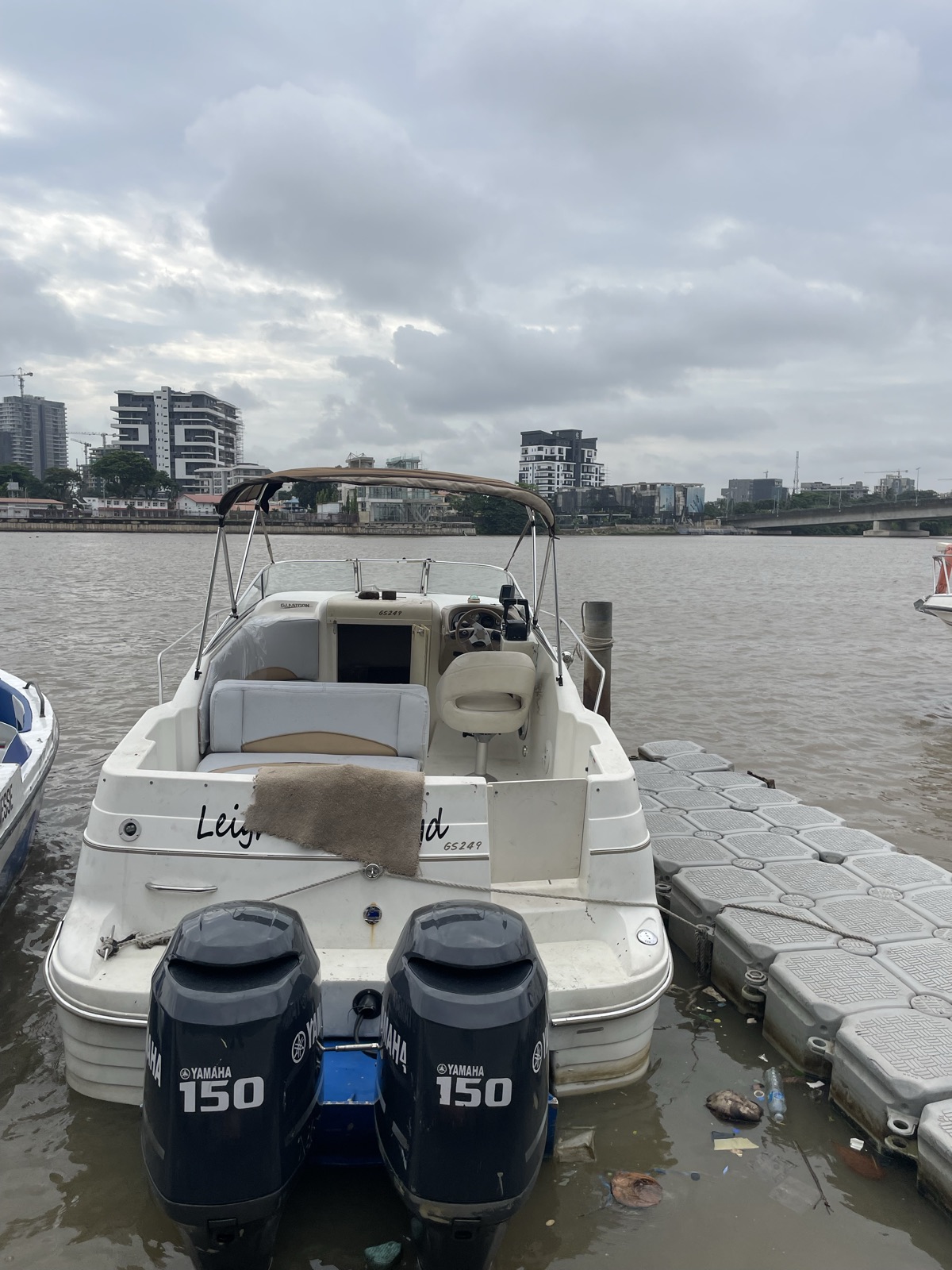 Speed Boat for Rent with Twin Yamaha Engines