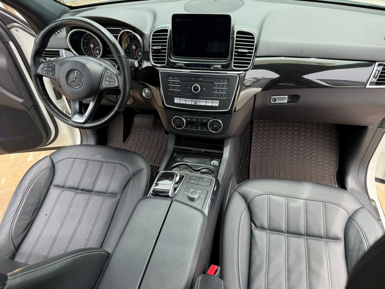 Mercedes-Benz GLE 350 4MATIC White SUV GLE350