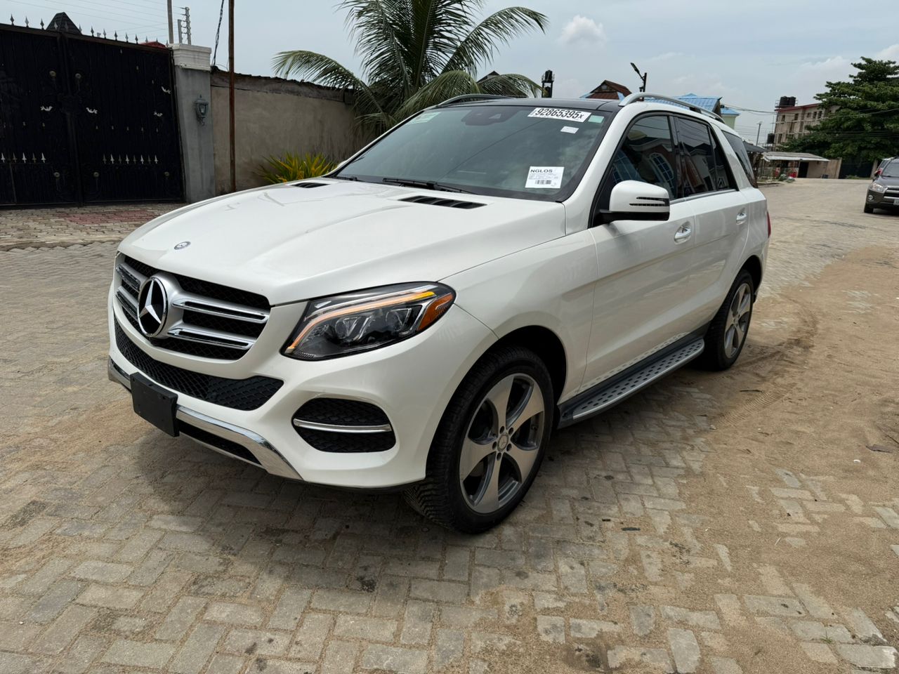 Mercedes-Benz GLE 350 4MATIC White SUV GLE350