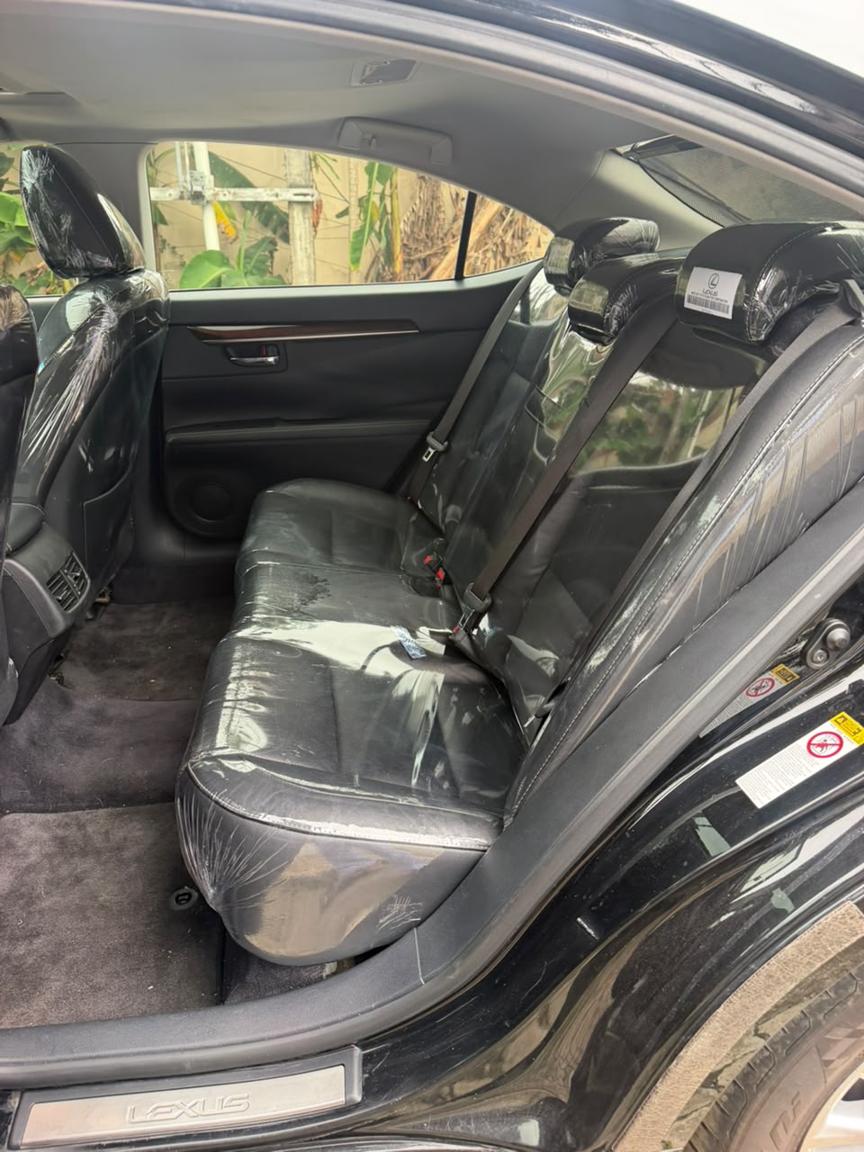 Lexus ES 350, Black Sedan — photo 2
