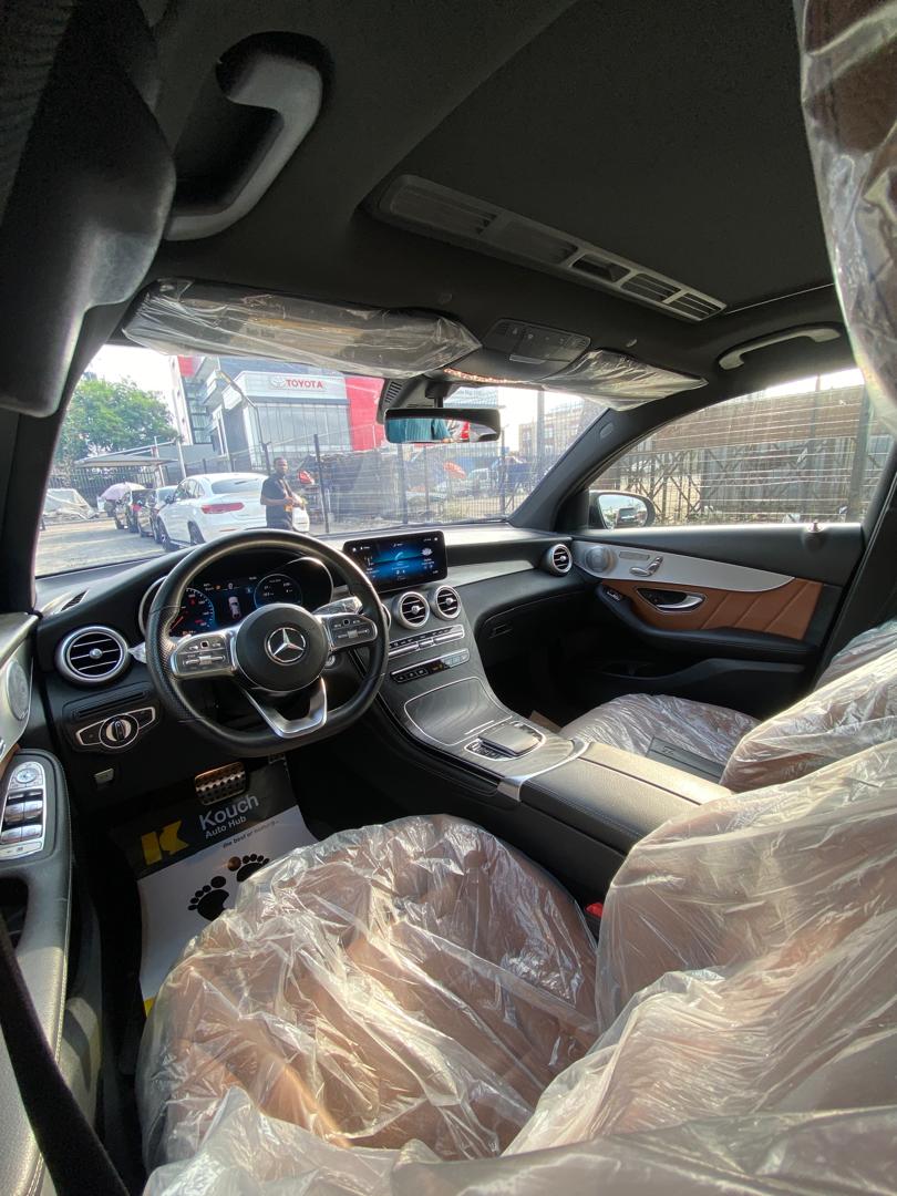 Mercedes-Benz GLC 300 Coupe Black — photo 2