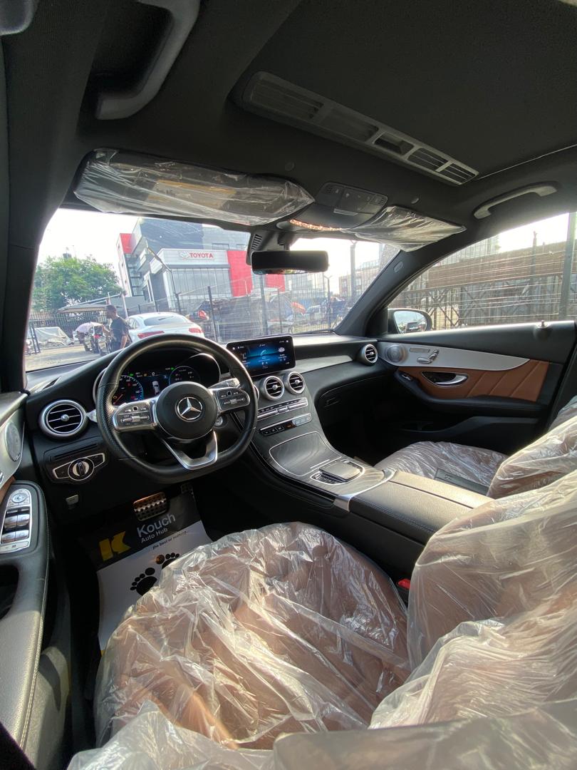 Mercedes-Benz GLC 300 Coupe Black — photo 9
