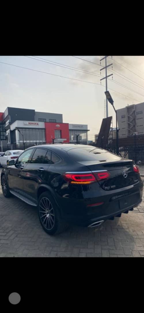 Mercedes-Benz GLC 300 Coupe Black — photo 10