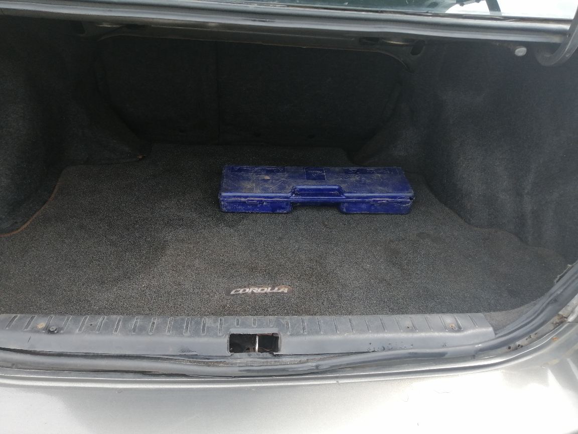 2006 Toyota Corolla, Grey Sedan with Alloy Wheels