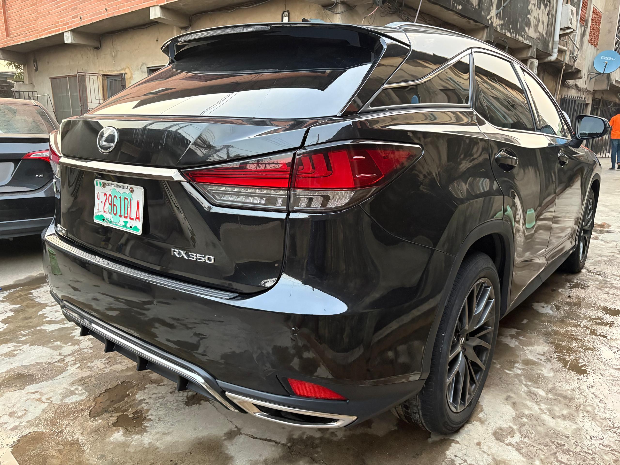 Lexus RX 350 Sport, Black SUV — photo 2